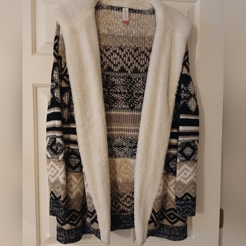 Never Worn!!  No Boundaries Black and Cream Open Front Cardigan